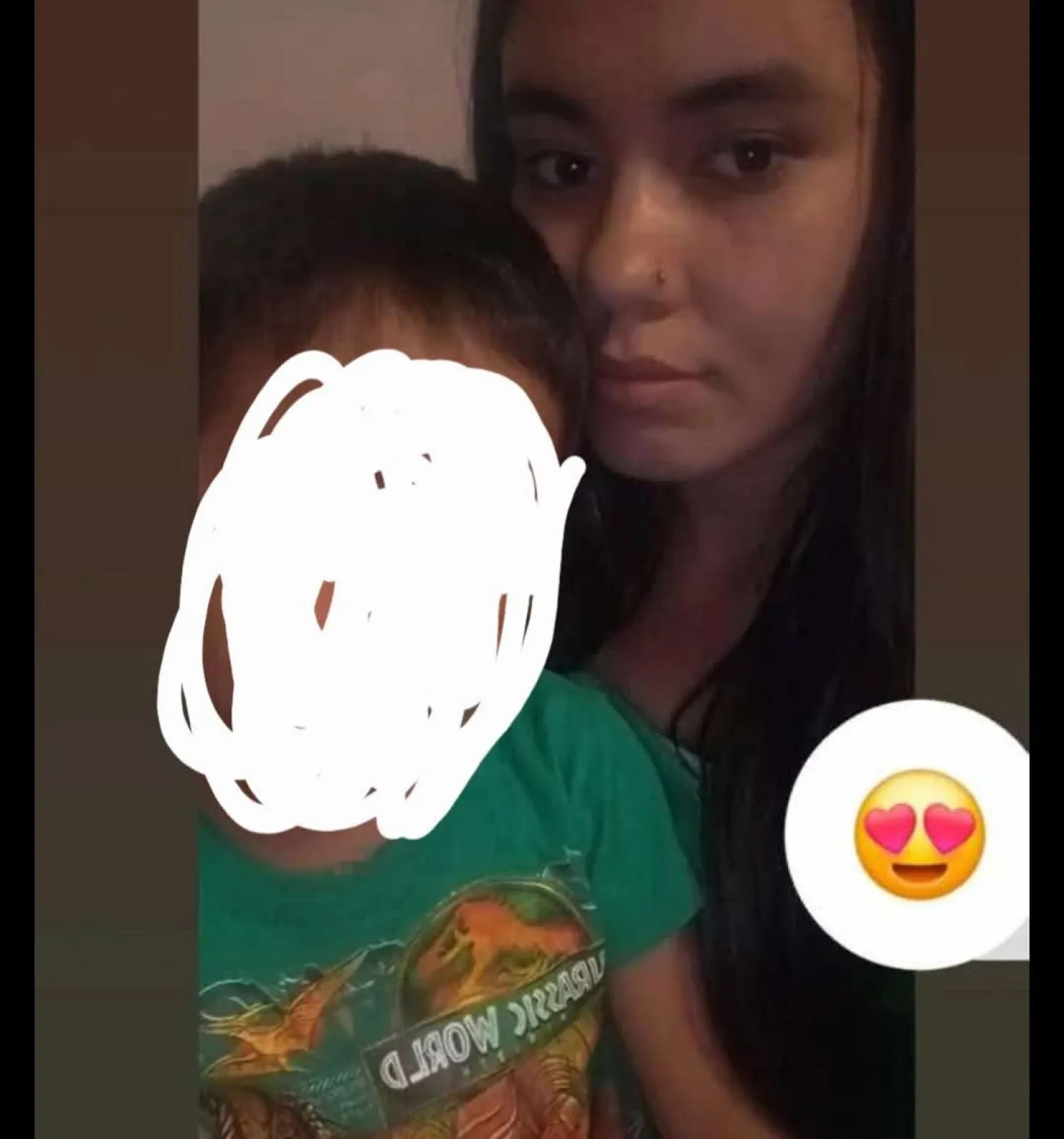 Dejó su hijo en un supermercado y se fue. 