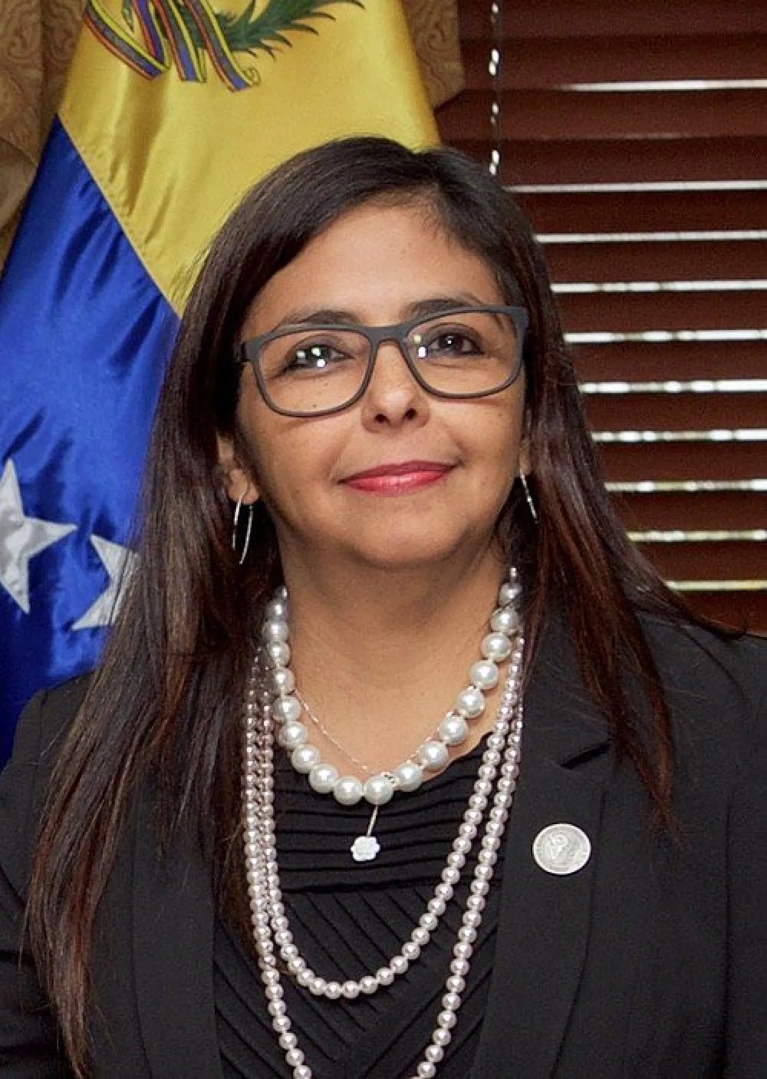 Delcy Rodríguez reafirma a Maduro como presidente. 
