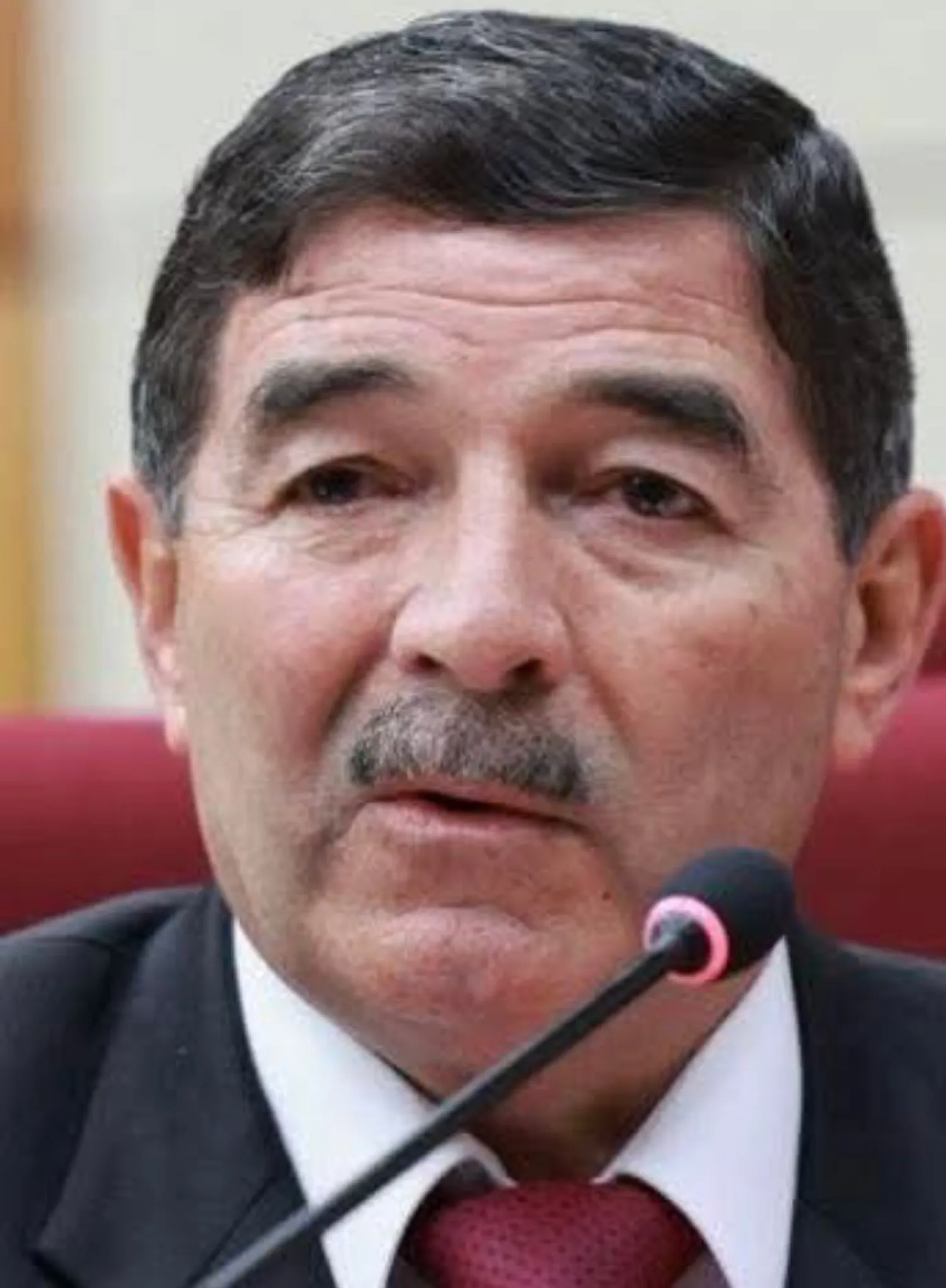 Senador Nuñez renunció a la bancada de Honor Colorado