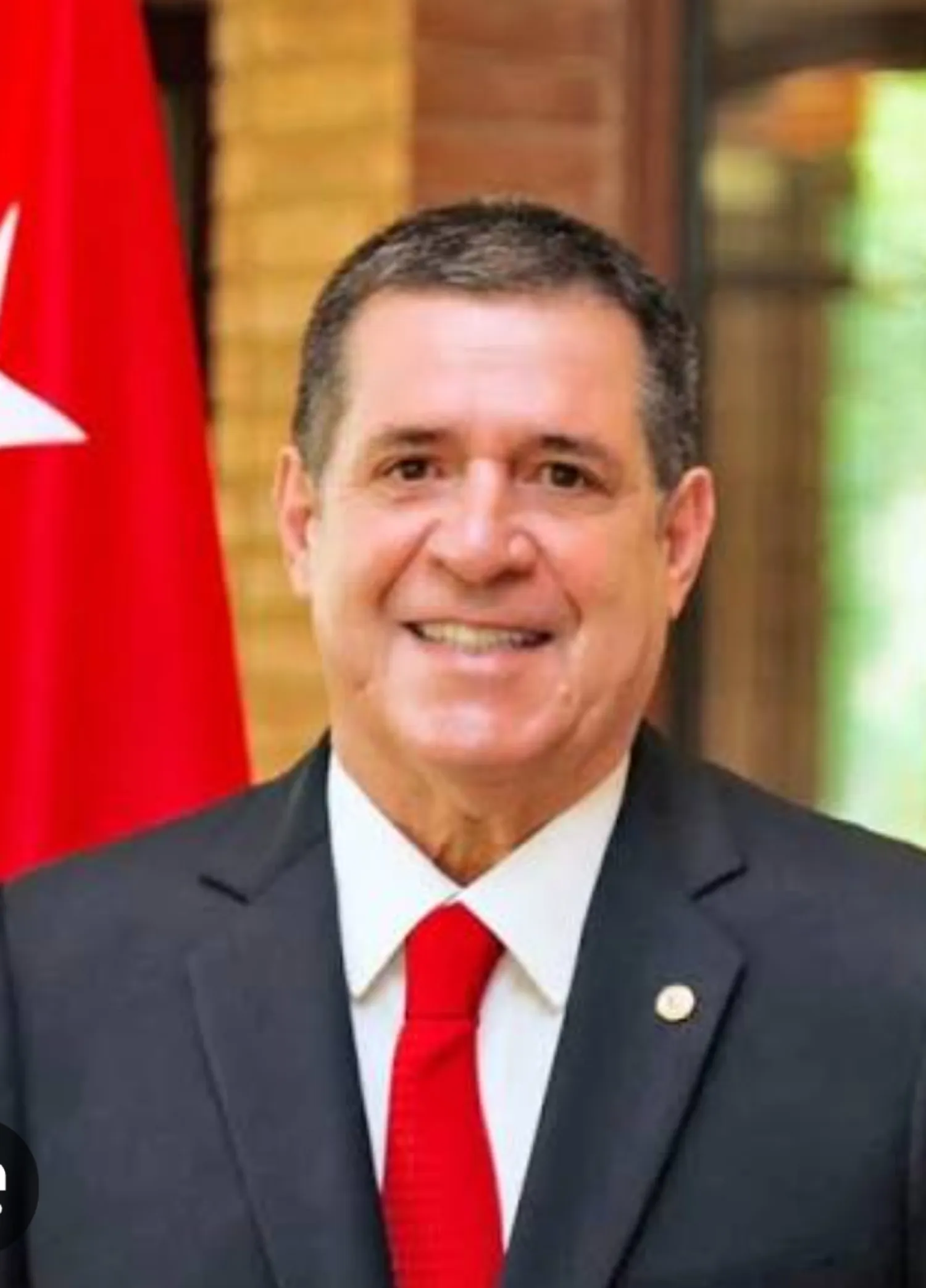 Cartes está en terapia intensiva. 